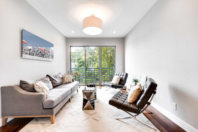 Building Photo - 1412 SE 2nd St