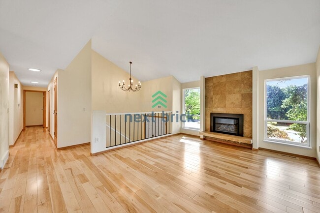 Building Photo - Beautiful 6-Bedroom Home on a Quiet Cul-de...