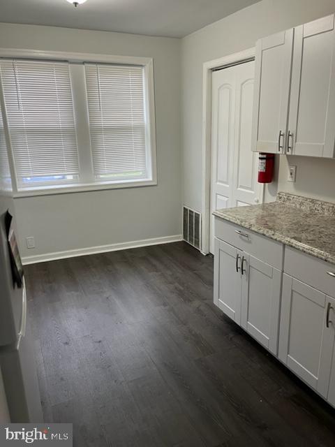 Building Photo - 708 Hartford Ct