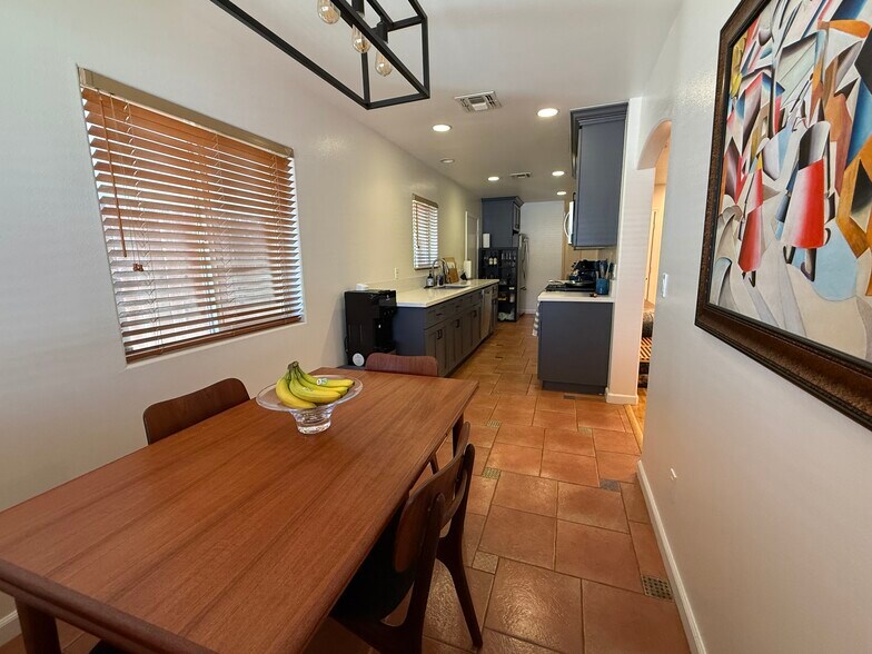 Building Photo - 4907 S Centinela Ave