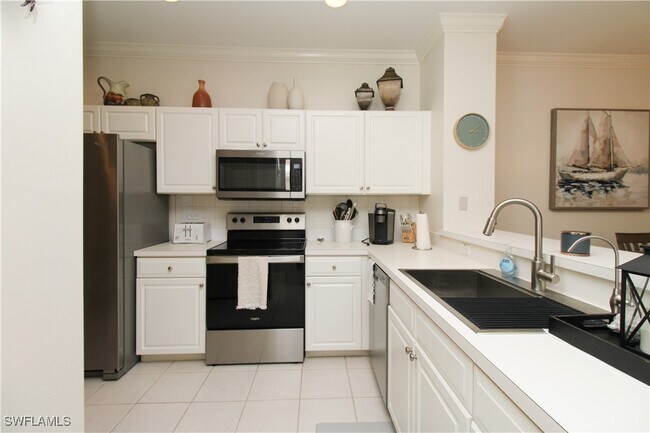 Building Photo - 8217 Parkstone Pl