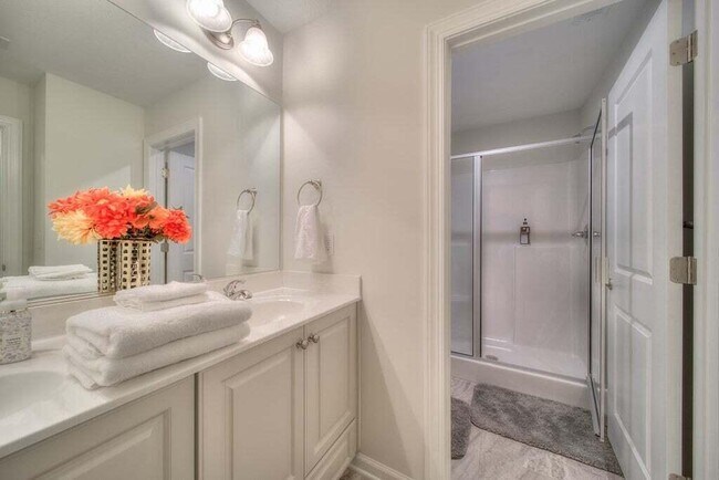 Building Photo - 710 Red Cedar Ct