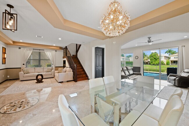 Building Photo - 7865 Jewelwood Dr