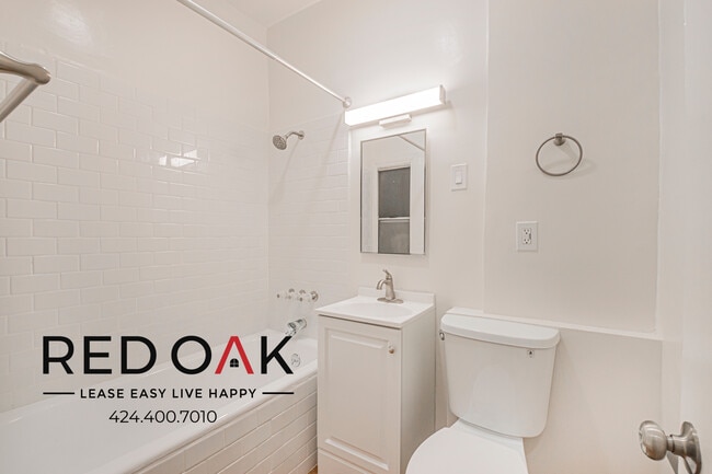 Building Photo - 1818 Whitley Ave