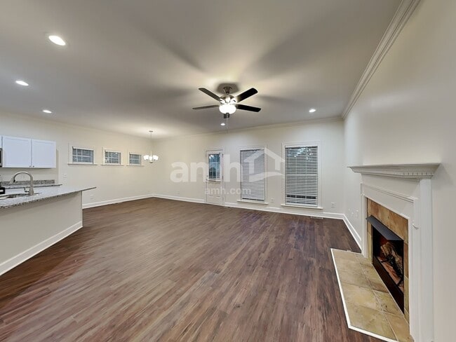 Building Photo - 12 Bittercrest Ct