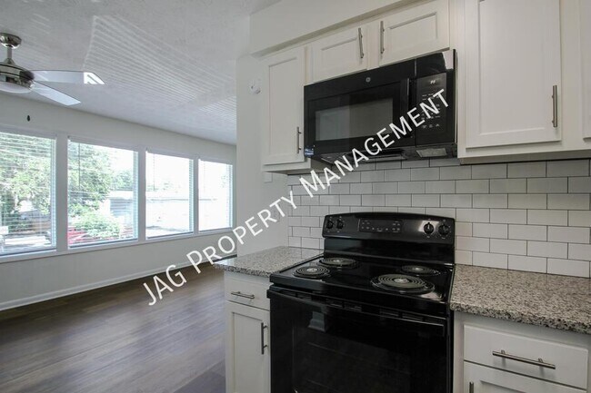 Building Photo - 1426 Berrier St