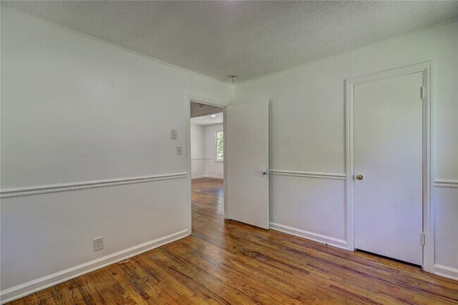 Building Photo - 3445 Doster Way