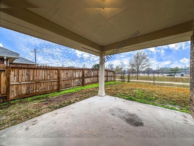 Building Photo - 9035 Melody Park Ln