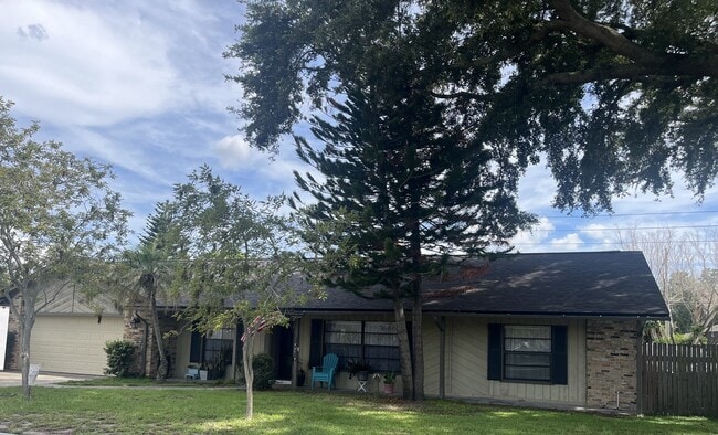 Building Photo - 3626 Country Lakes Dr