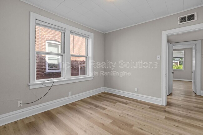 Building Photo - 5300 Bancroft Ave