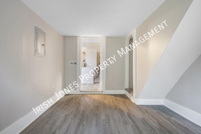 Building Photo - 109 17th St