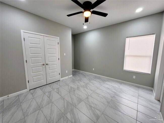 Building Photo - 3803 Las Vistas Ln