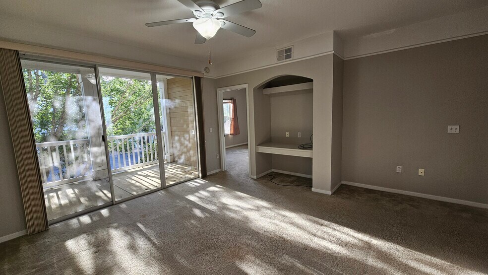 Building Photo - 2801 Chancellorsville Dr