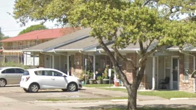 Building Photo - 1800 Avenue H