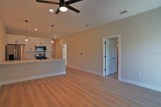 Building Photo - 12030 Tetzel Ave