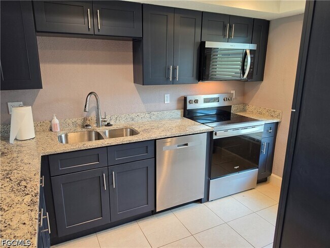 Building Photo - 16251 Dublin Cir