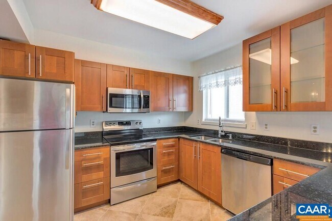 Building Photo - 328 Harvest Dr