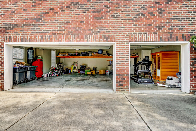 Building Photo - 1024 Patricians Ln