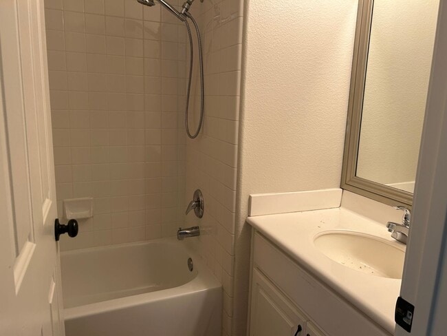 Building Photo - Single story pool home