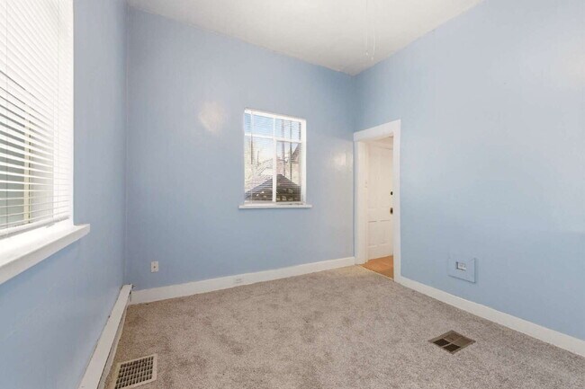 Building Photo - Cozy Studio in Charming Victorian Home in Baker District