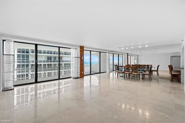 Building Photo - 2 br, 2.5 bath Condo - 10205 Collins Ave A...