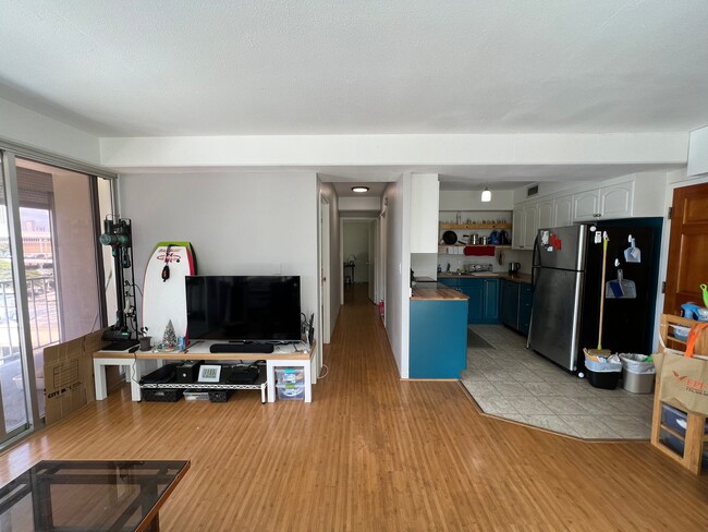 Primary Photo - 419A Atkinson Dr