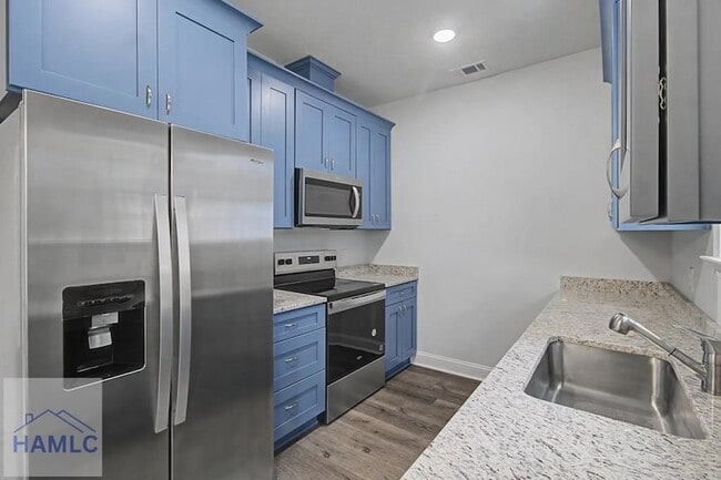 Building Photo - 205 Bagley Ave