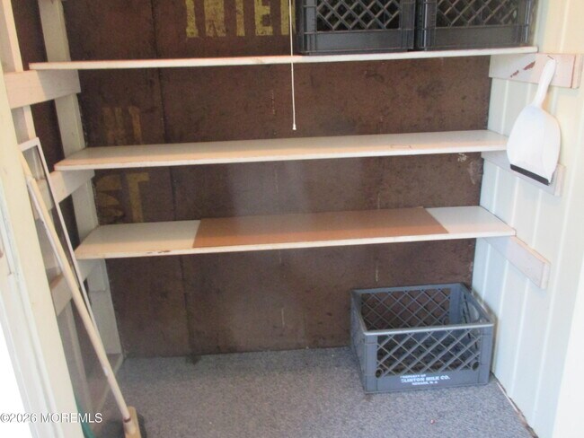 Building Photo - 363B Chesterfield Ct