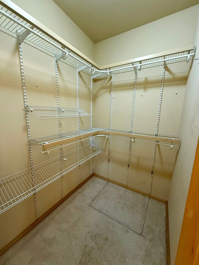 Building Photo - One story home in Suquamish.