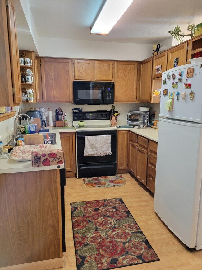 Building Photo - 4480 S Pitkin St