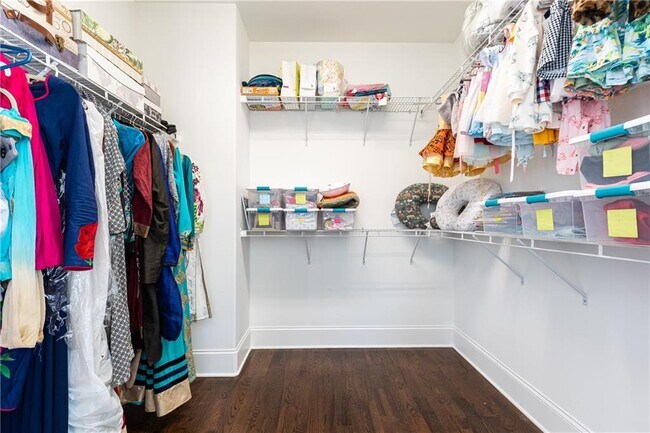 Building Photo - 3130 Chestnut Woods Dr