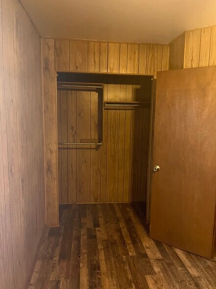 Building Photo - 229 N Duncan St