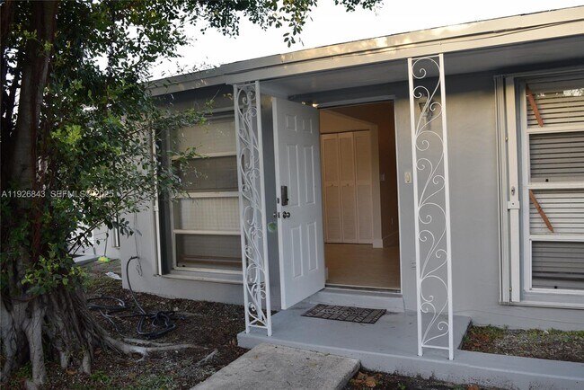 Building Photo - 19391 SW 103rd Ct