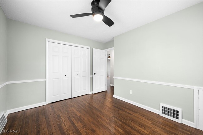 Building Photo - 574 Huntmere Dr