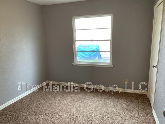 Building Photo - 2628 Healey Dr