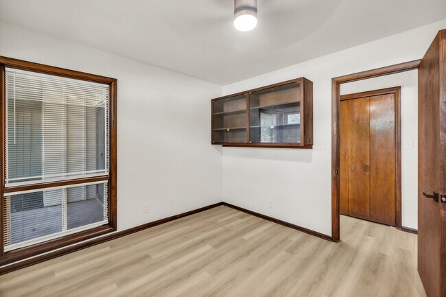 Building Photo - 5611 S Trenton Ave