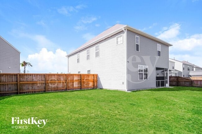 Building Photo - 216 Rhodes Ct