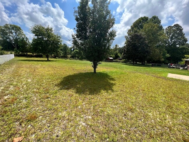 Building Photo - Cozy Home, Great Location!