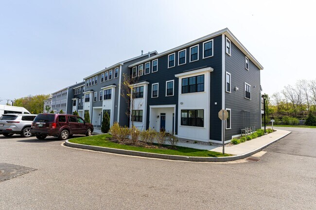 Building Photo - 30 Cate St