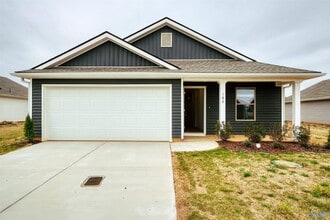 Building Photo - 180 Labrador Ln