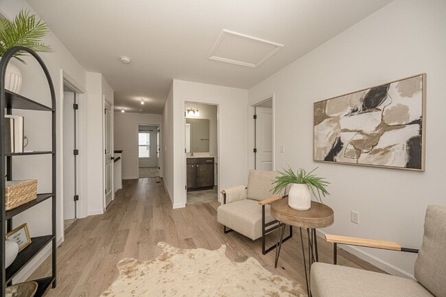 Building Photo - 223 Randlin Dr