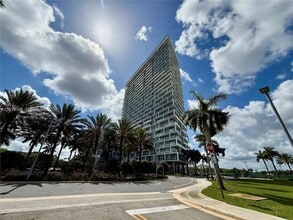 Building Photo - 2000 Metropica Wy