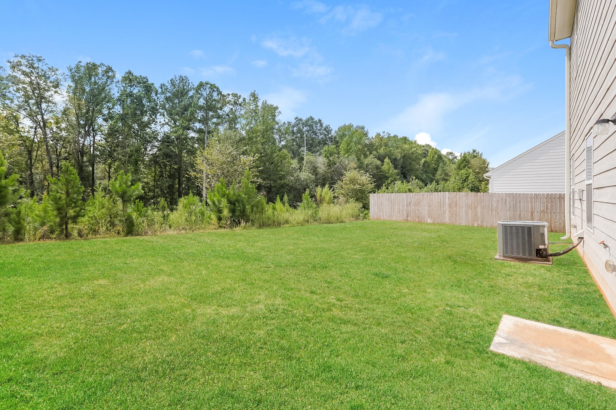 Building Photo - 968 Creekview Rd