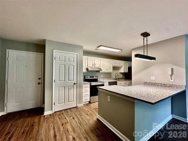 Building Photo - 10240 Rose Meadow Ln