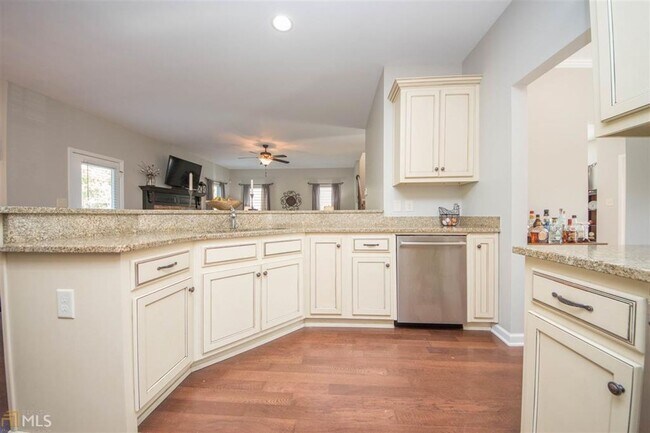 Building Photo - Hurry and show this 5 bedroom, 3 full bath home on a finished basement!!! Move in ready in desira...