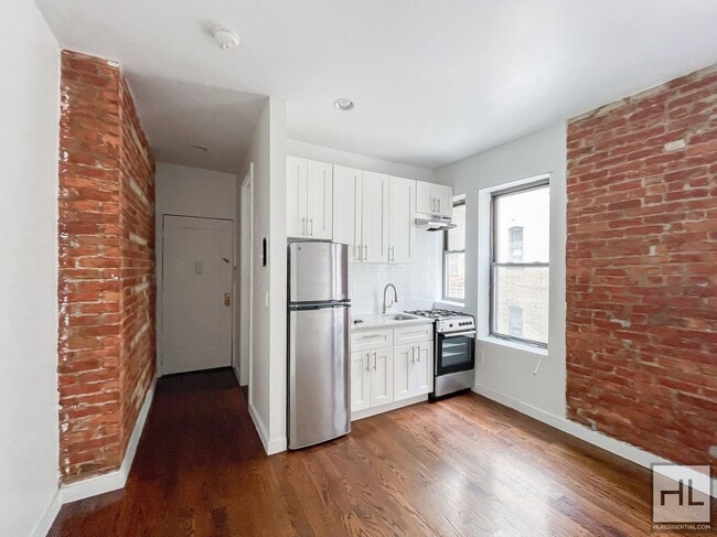 Building Photo - 410 Eastern Pkwy