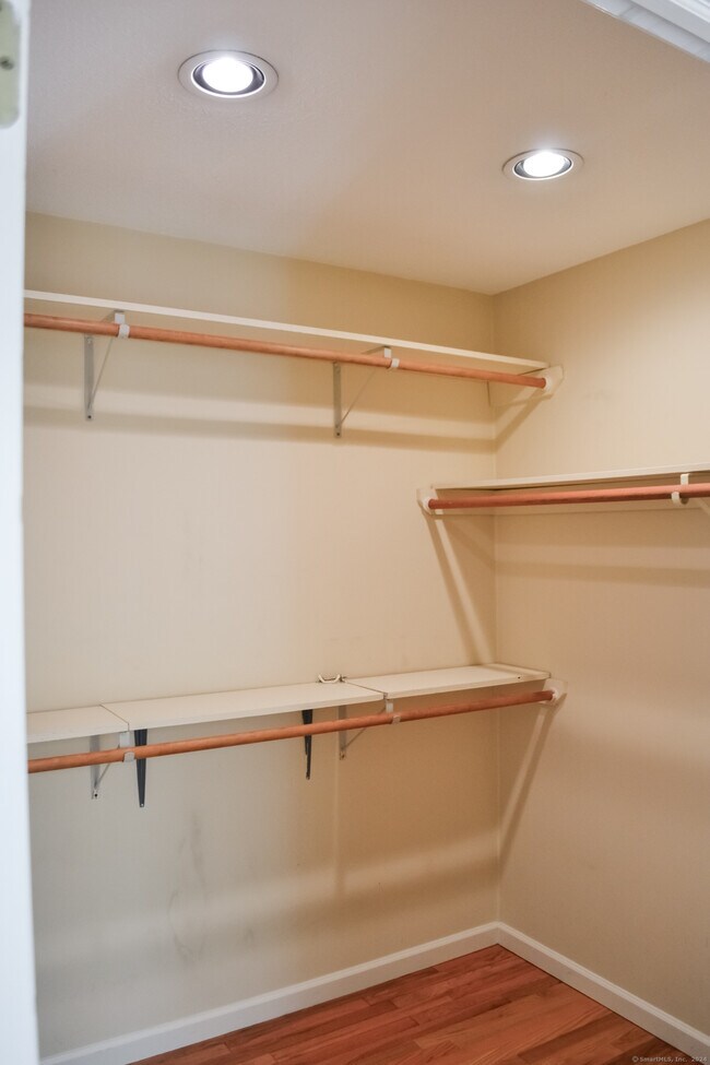 Building Photo - 1 Kempton Mews
