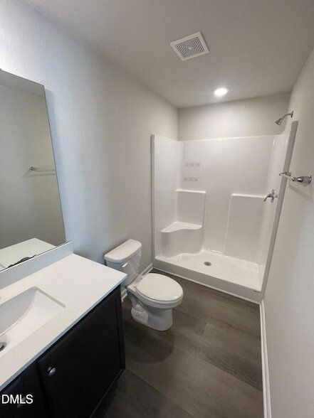 Building Photo - 1100 Peony Ln