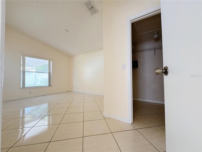 Building Photo - 1116 Sail Creek Dr