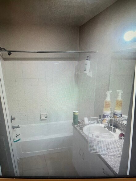 Building Photo - 6312 Raleigh St